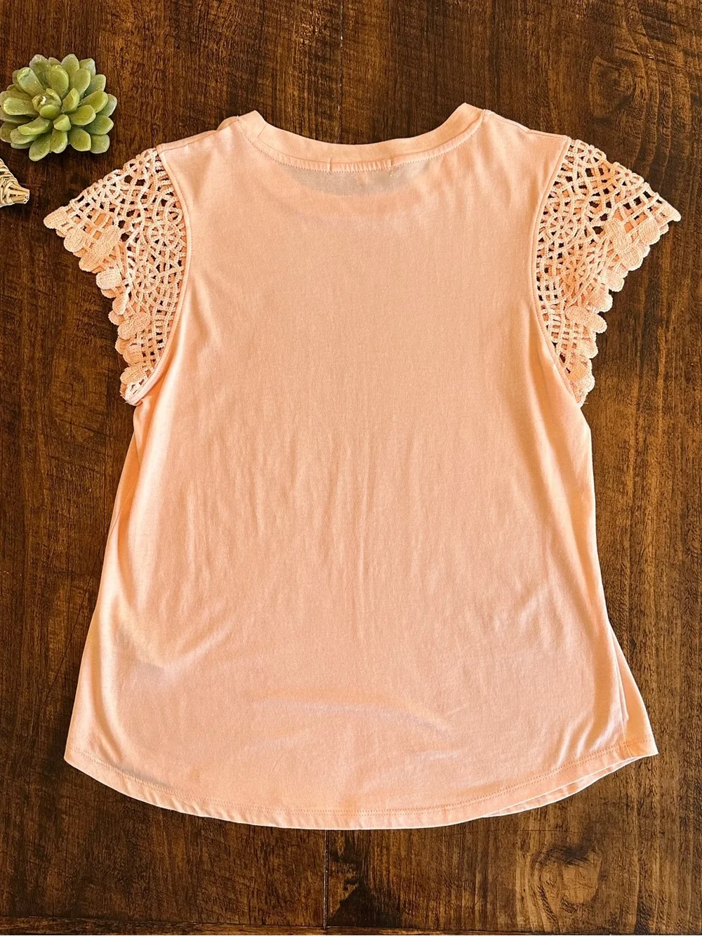 C&C California | Coco Boho Romantic Crochet Sleeve Tee, Peach, Size S